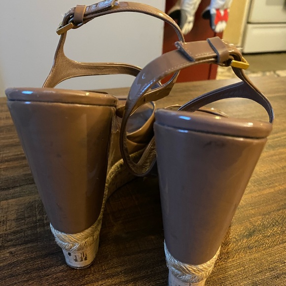 Gucci Platform Patent Mocha Wedge 38 - Picture 11 of 11